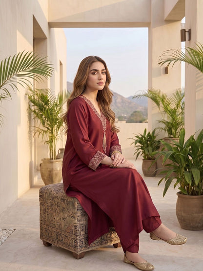 Maroon Women Ethnic Motifs Embroidered Regular Thread Work Kurta with Trousers