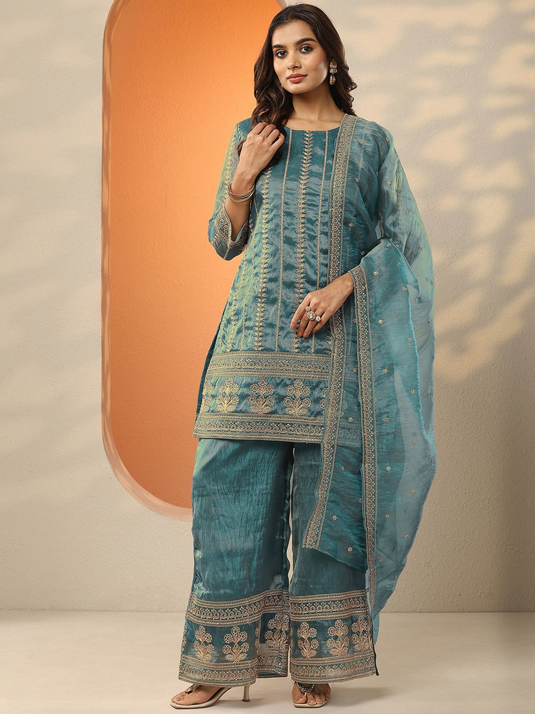 Dhiyona LL Ethnic Motifs Embroidered Thread Work Kurta with Palazzos & Dupatta