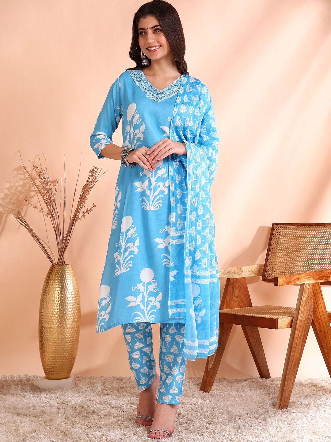 Dhiyona OD  Printed Thread Work Pure Cotton Kurta With Trousers & Dupatta