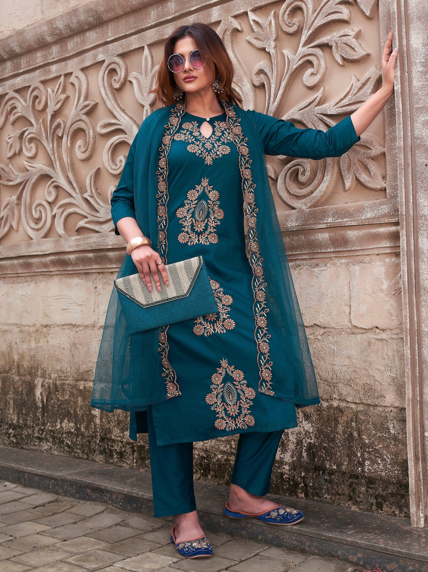Dhiyona TI Women's Women Teal Cotton Blend Embroidered Kurta with Pant and Dupatta