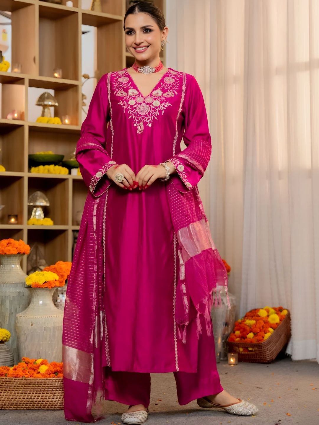 Dhiyona KL Women Ethnic Motifs Embroidered Regular Thread Work Kurta with Trousers & With Dupatta