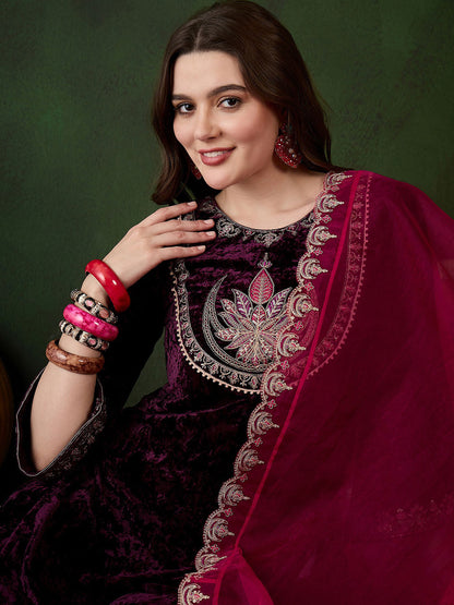 Floral Embroidered Sequinned Velvet Kurta with Trouser & Dupatta
