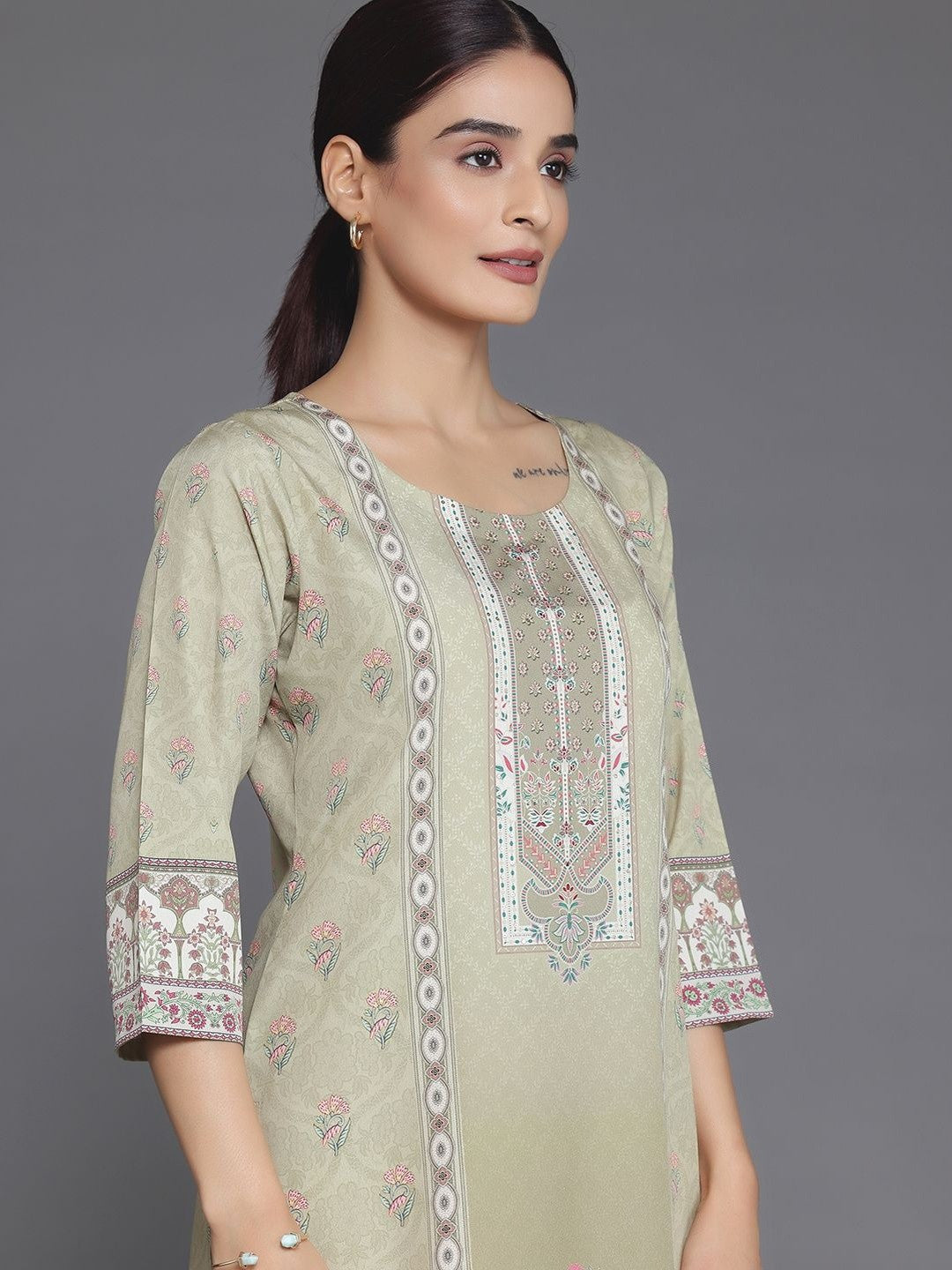 Women Ethnic Motifs Printed Regular Kurta with Pyjamas & With Dupatta