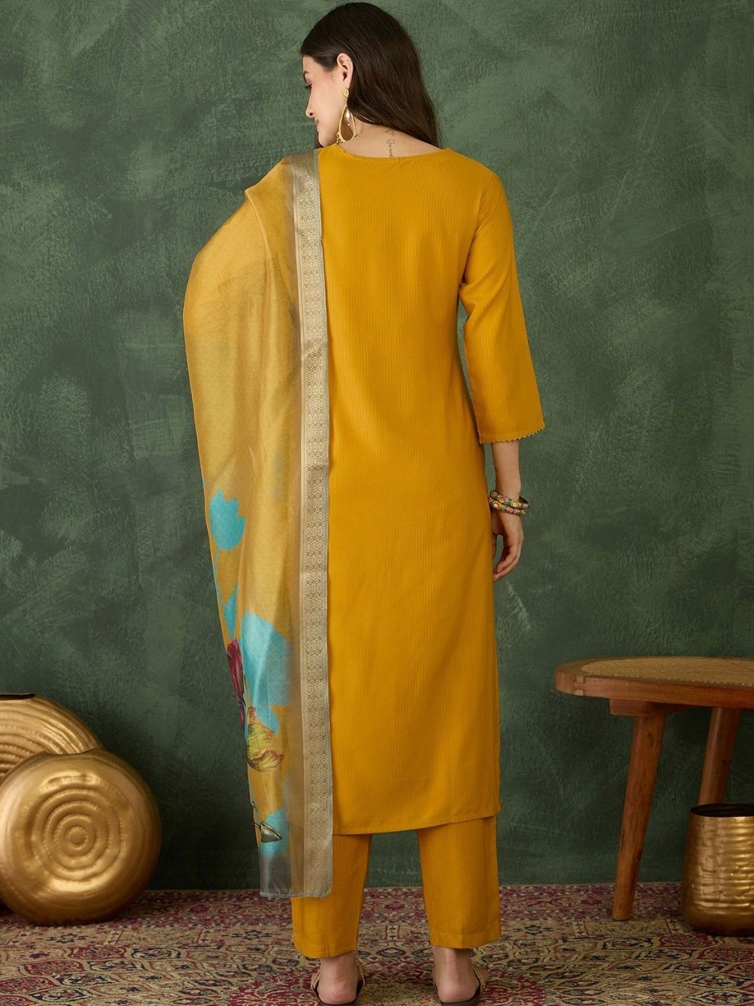 Dhiyona KL Floral Embroidered V-Neck Straight Kurta With Trousers & Dupatta