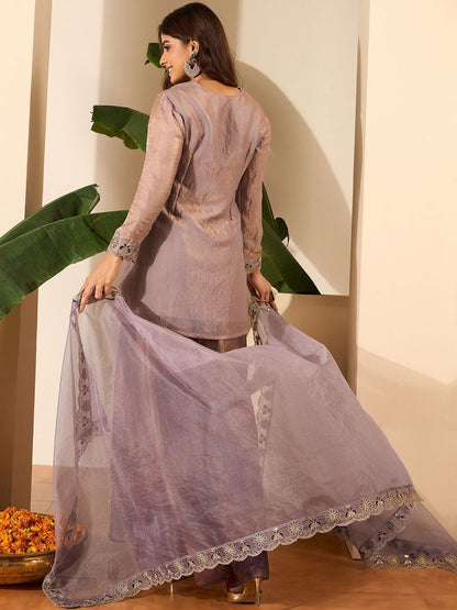Dhiyona IN Women Crushed Oraganza Silk Embroidered Kurta Set with Dupatta