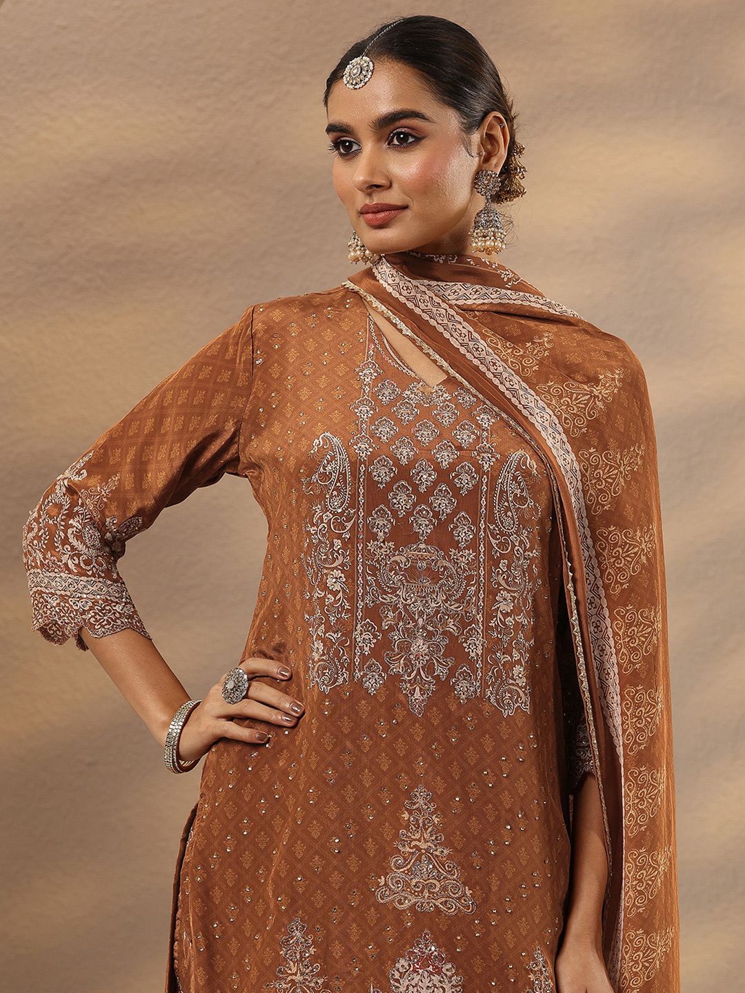 Dhiyona LL Women Ethnic Motifs Embroidered Regular Thread Work Silk Crepe Kurta with Sharara & With Dupatta