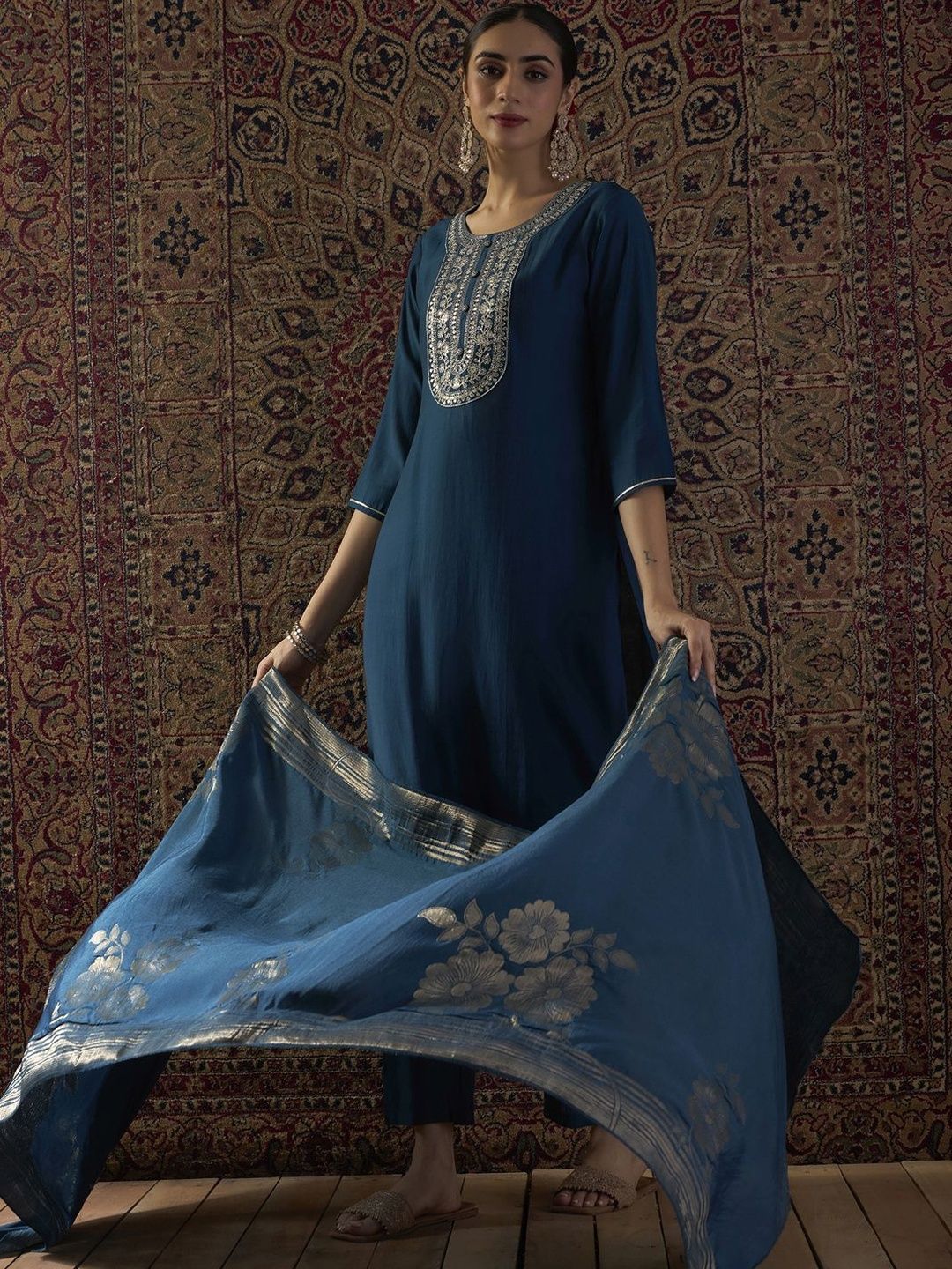 Ethnic Motifs Embroidered Round Neck Thread Work Kurta With Trousers & Dupatta