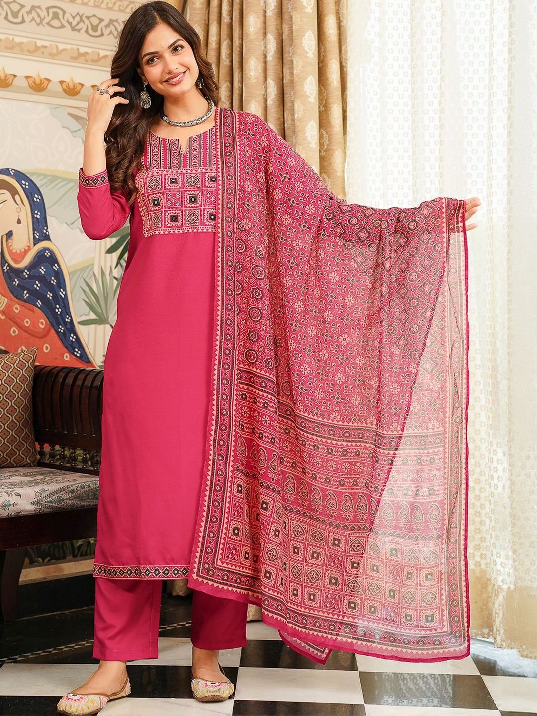 Dhiyona KL Ethnic Motifs Printed Straight Kurta With Trouser & Dupatta