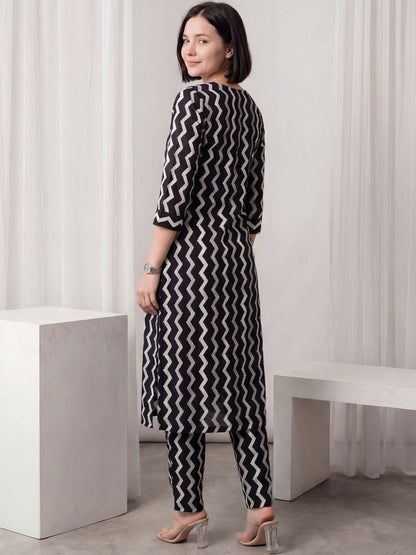 Women Printed Regular Pure Cotton Kurta with Trousers