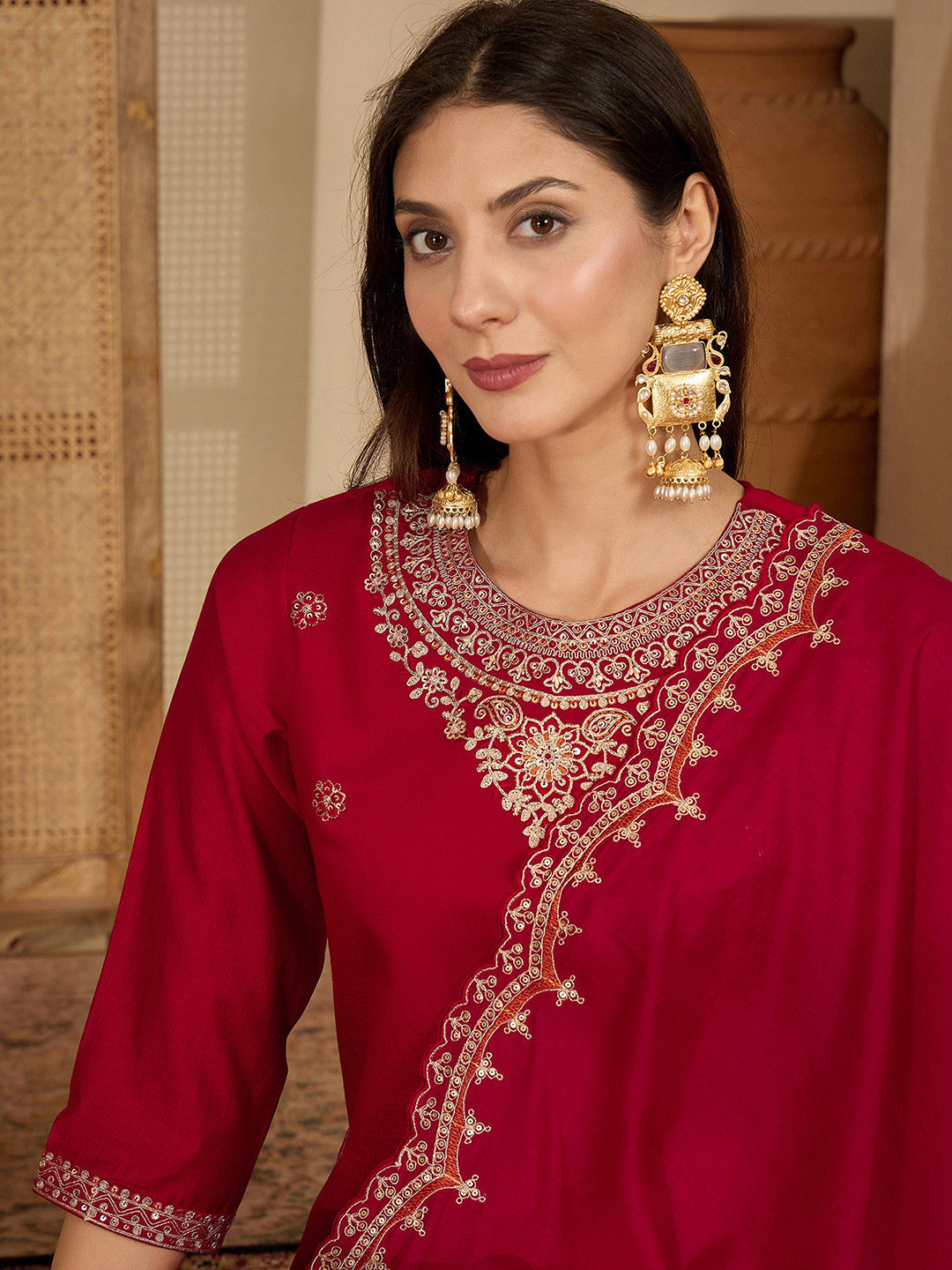 Embroidered Round Neck Kurta & Trousers With Dupatta