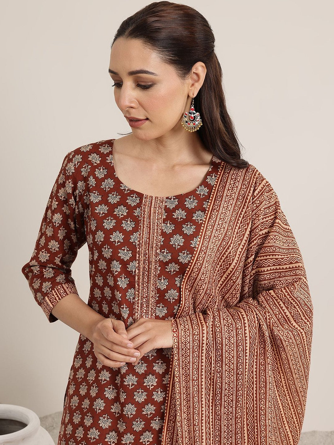 Women Floral Printed Regular Sequinned Kurta with Palazzos & With Dupatta