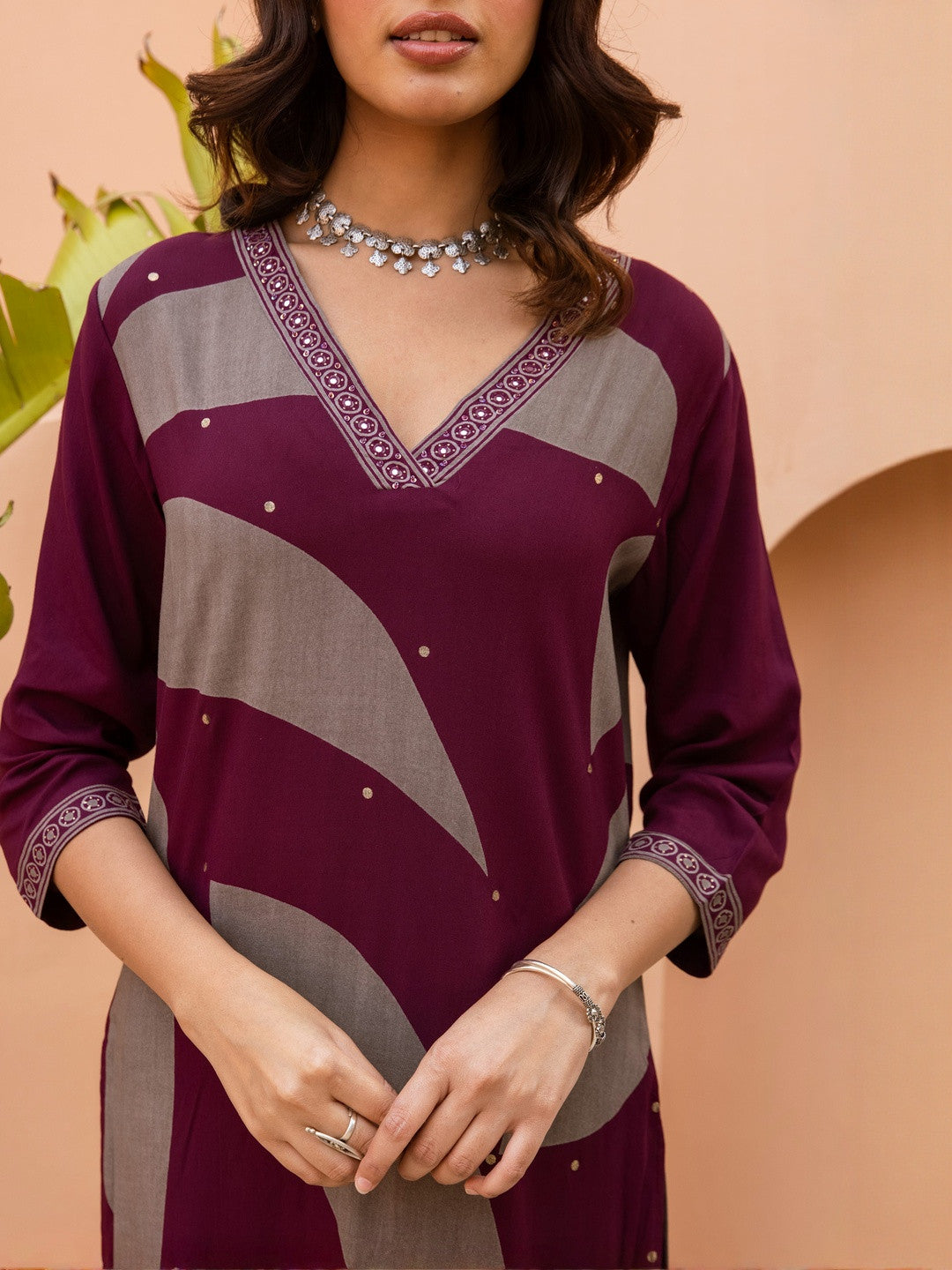 Women Floral Printed Regular Kurta with Trousers
