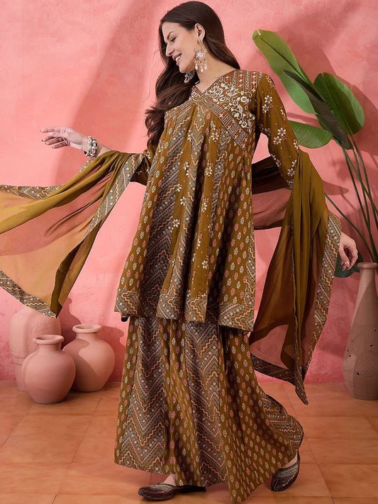Dhiyona SN Embroidered Anarkali Kurta Set With Dupatta