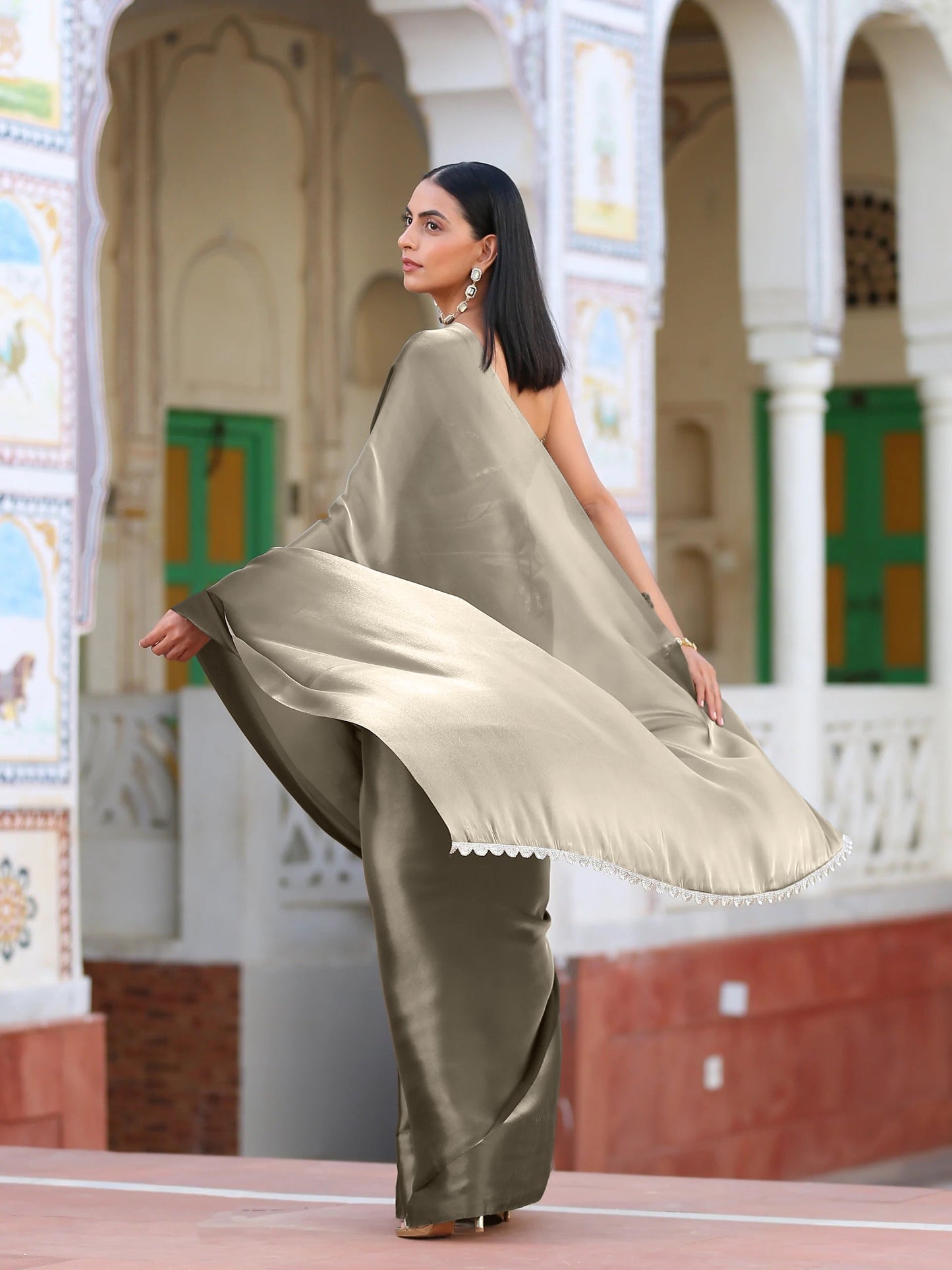 Dhiyona ST Blouse - Liquid Gold Organza V Neck