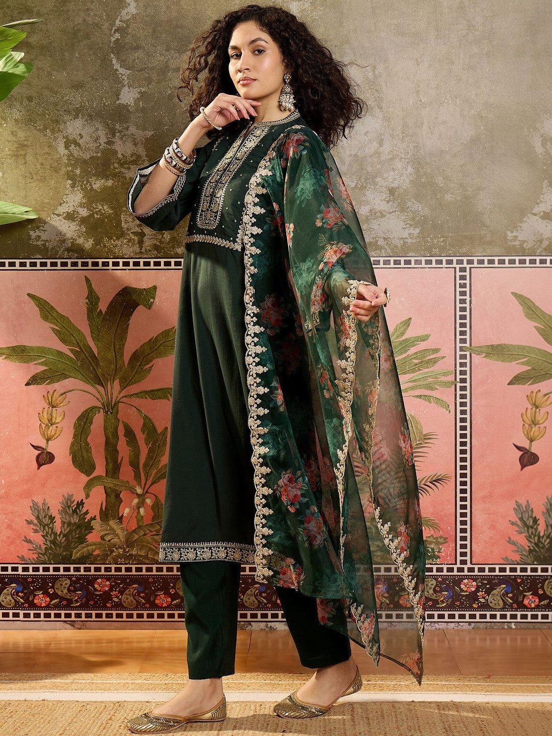 Embroidered Mandarin Collar Kurta & Trousers Kurta Set