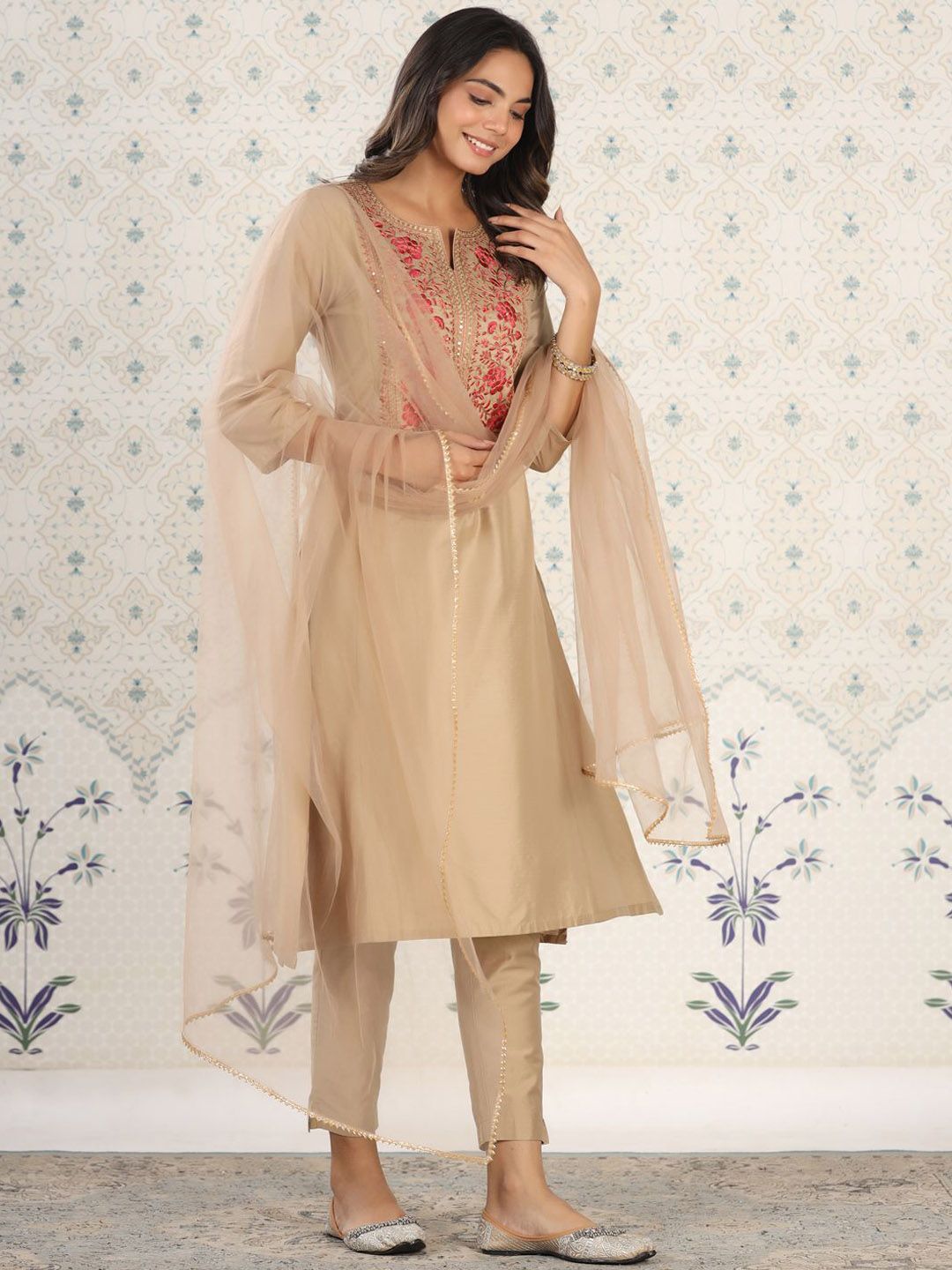 Dhiyona OD  Floral Yoke Design Sequinned Kurta with Trousers & Dupatta