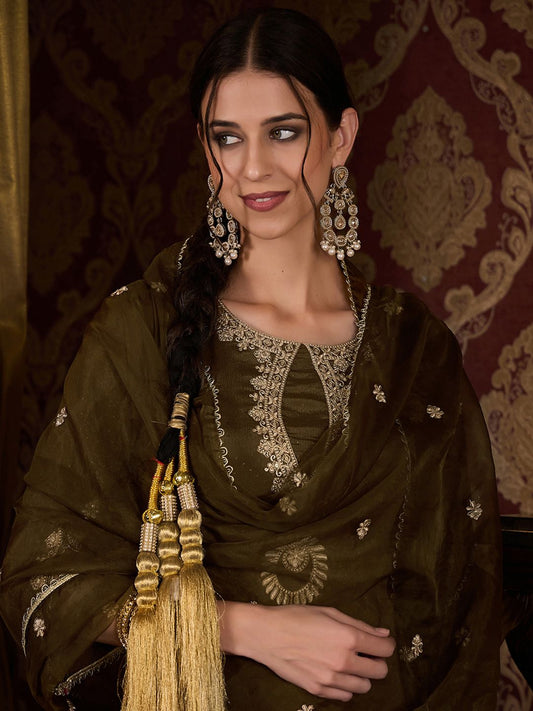 Dhiyona CH Floral Embroidered Round Neck Thread Work Kurta With Trousers & Dupatta