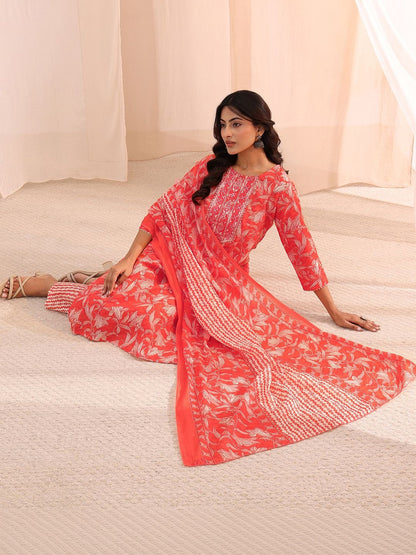 Women Floral Printed Regular Thread Work Kurta with Trousers & With Dupatta