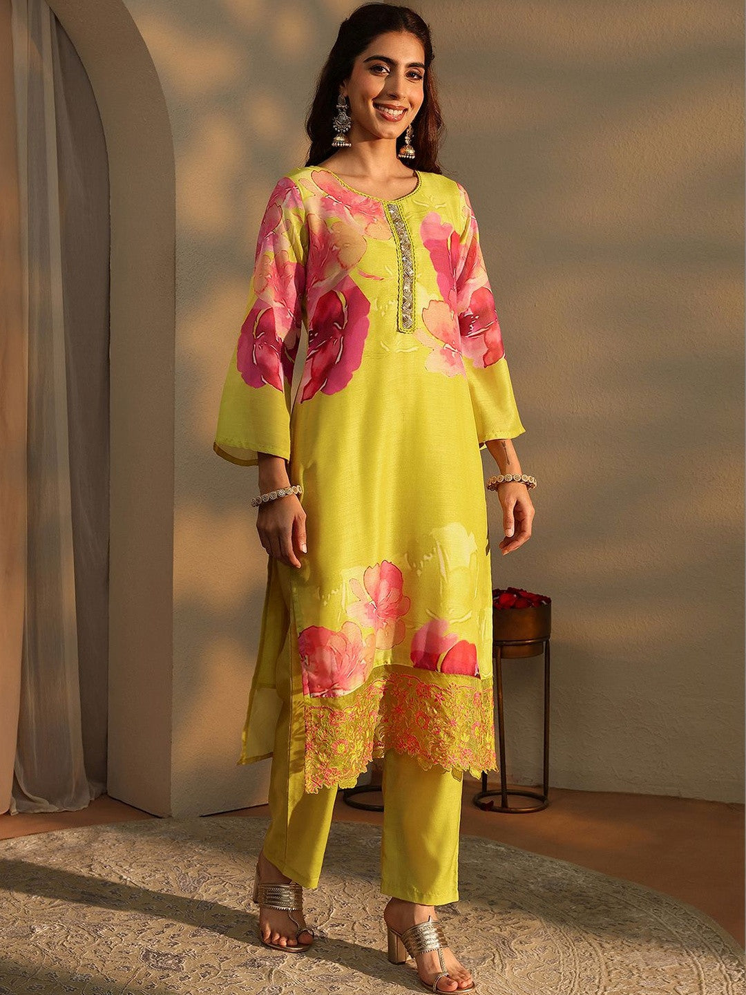 Women Floral Printed Regular Mirror Work Kurta with Trousers & With Dupatta