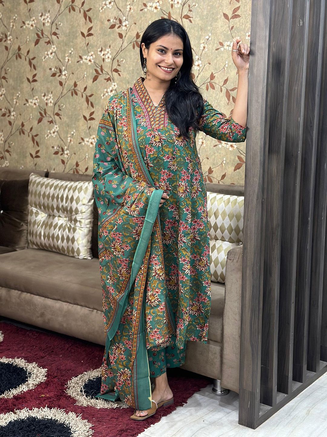 Dhiyona KL Women Floral Printed V-Neck Anarkali Kurta with Palazzos & Dupatta