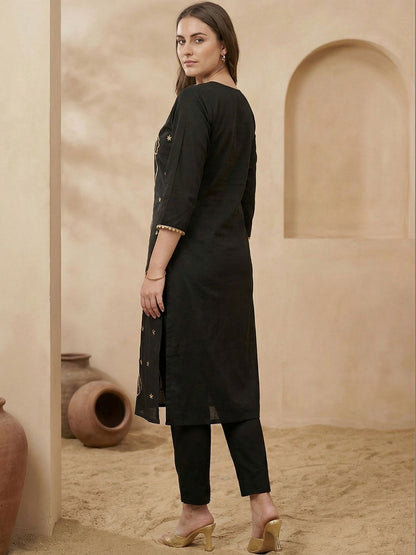 Women Ethnic Motifs Embroidered Regular Thread Work Kurta with Trousers
