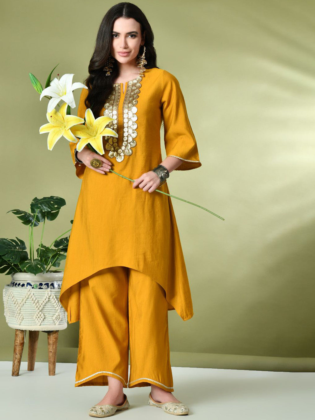 Ethnic Motifs Yoke Design Sequinned A-Line Kurta With Palazzo