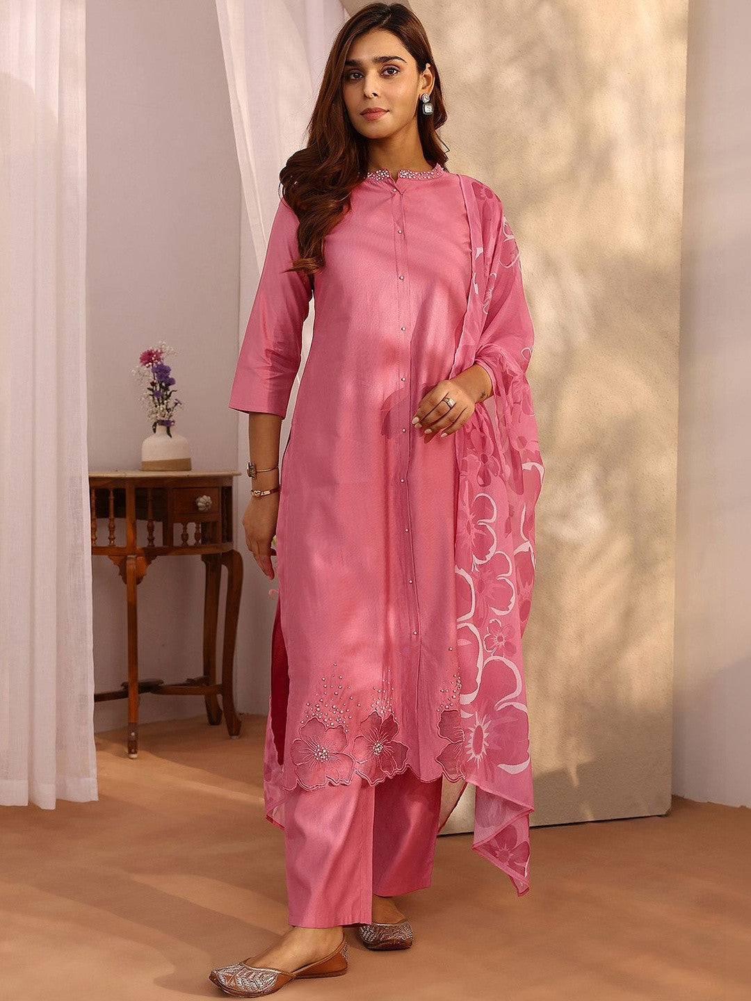 Women Floral Regular Kurta with Trousers & With Dupatta
