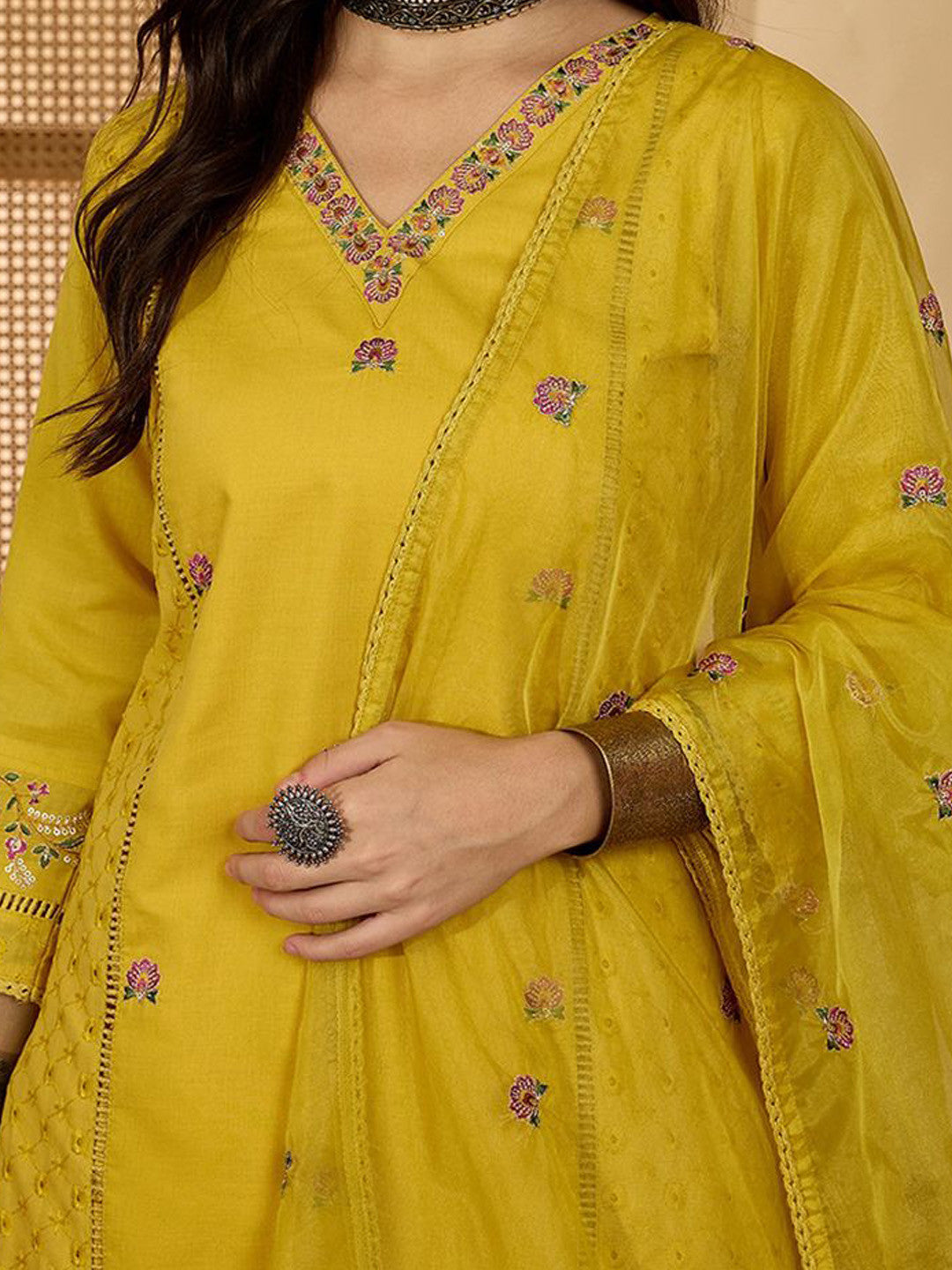 Women Floral Embroidered Kurta with Trousers & Dupatta