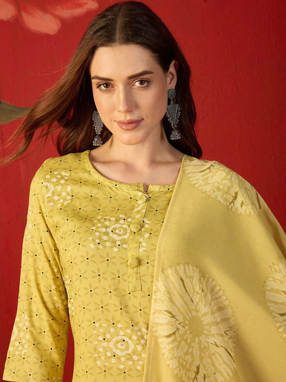 Women Ethnic Motifs Printed Regular Kurta with Trousers & With Dupatta