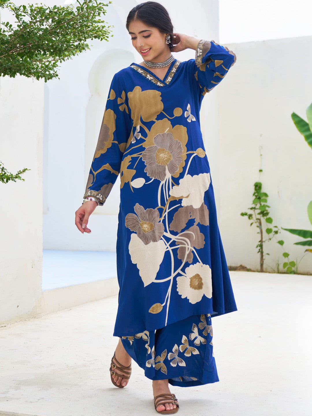 Women Floral Printed Regular Kurta with Palazzos