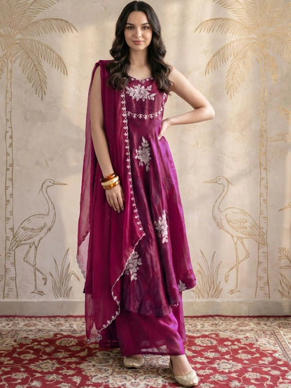 Women Floral Embroidered Empire Thread Work Kurta with Palazzos & With Dupatta