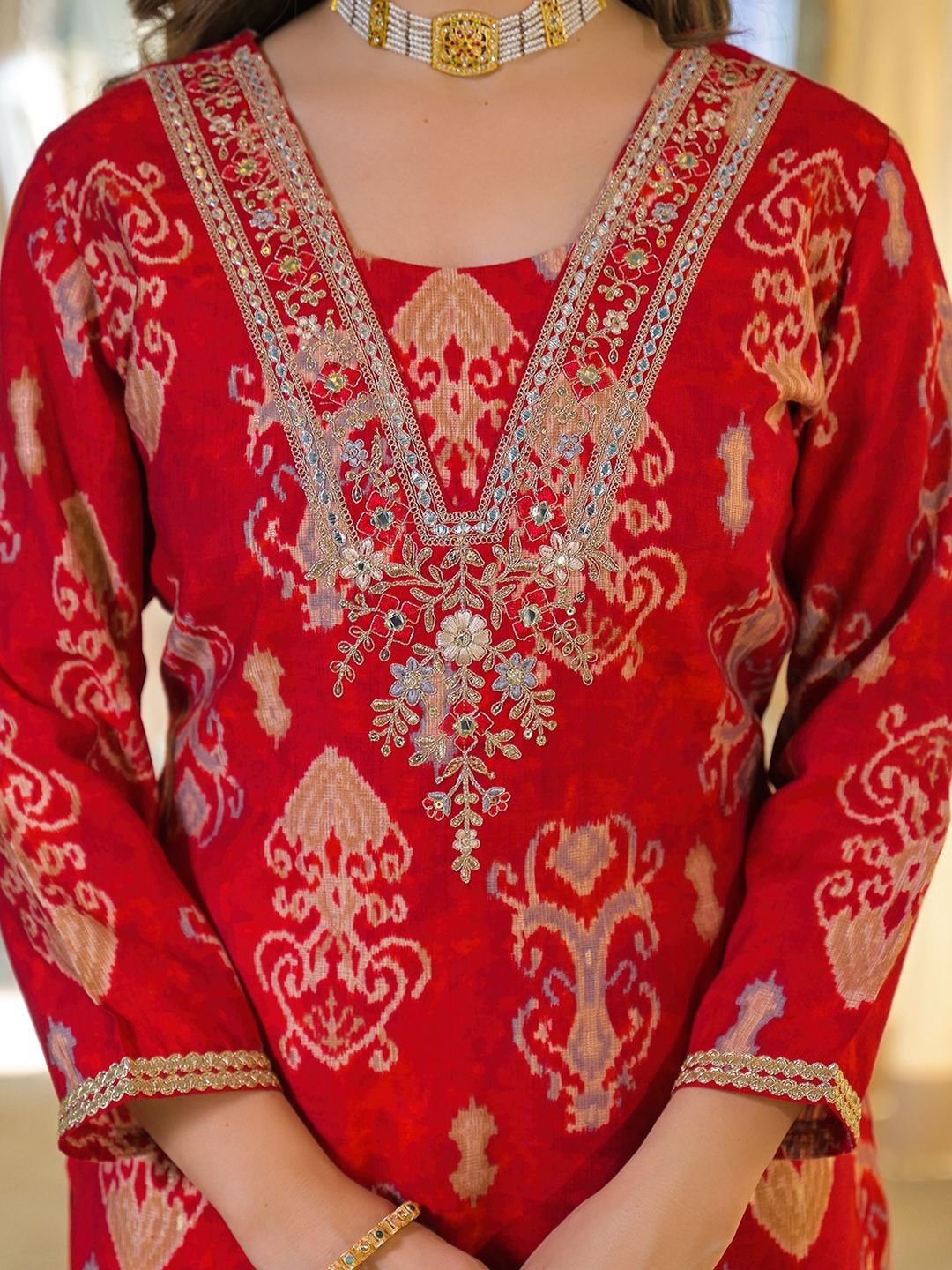 Dhiyona KL Women Ethnic Motifs Printed Regular Thread Work Kurta with Trousers & With Dupatta