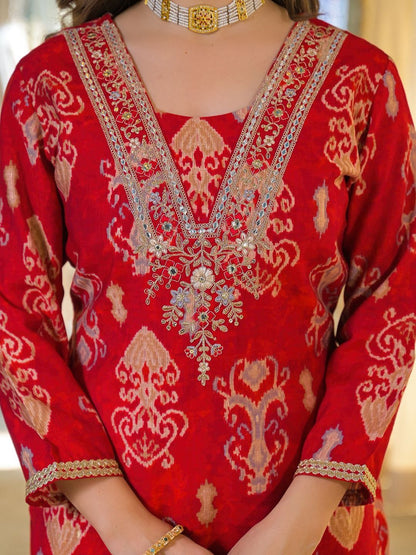 Dhiyona KL Women Ethnic Motifs Printed Regular Thread Work Kurta with Trousers & With Dupatta