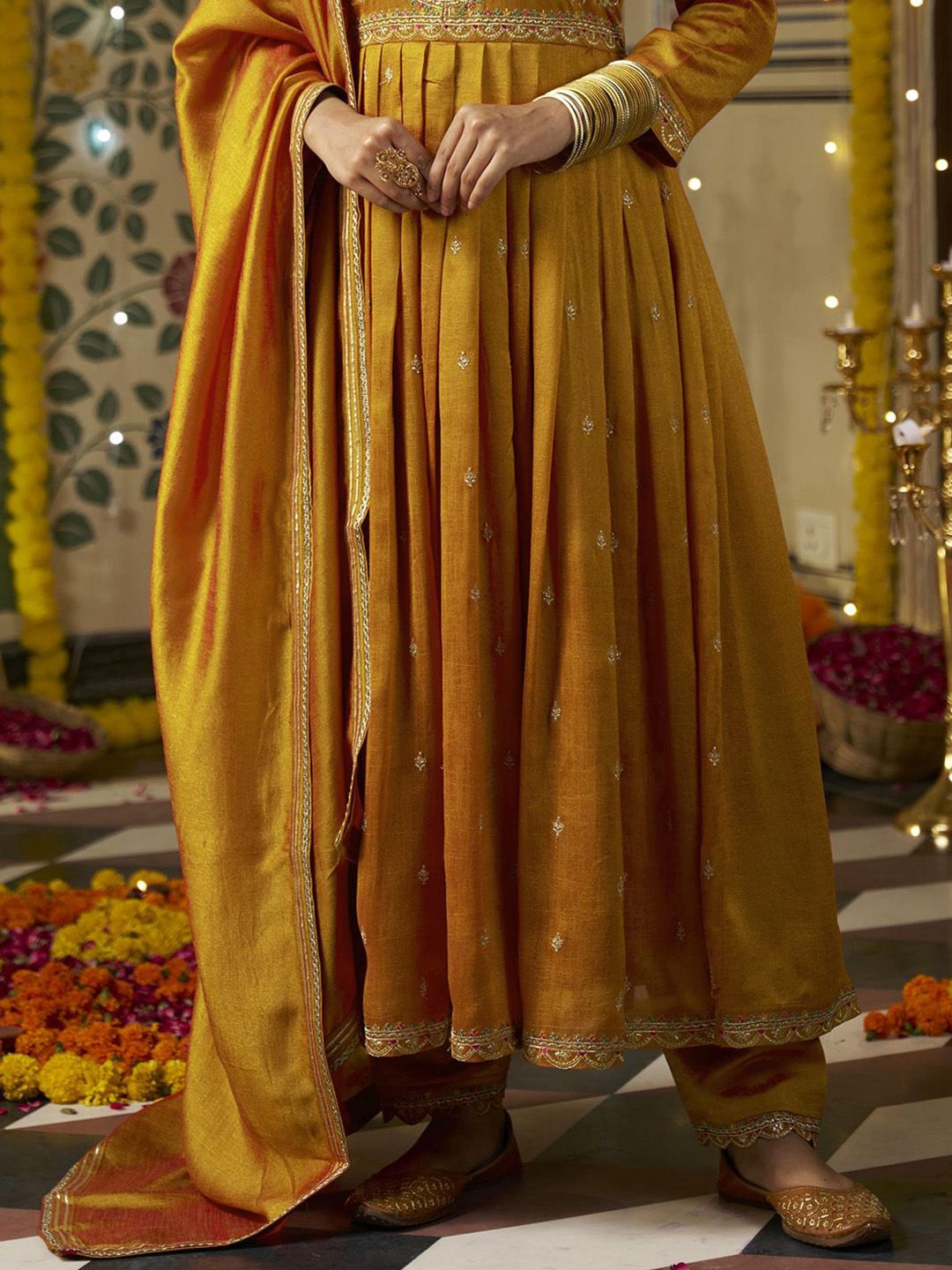 Dhiyona CH Women Floral Embroidered Pleated Sequinned Kurta with Trousers & With Dupatta