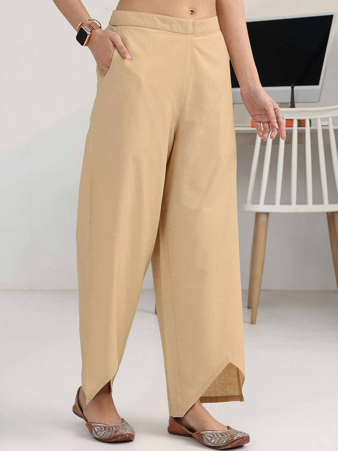 Women Regular Kurta with Palazzos & With Dupatta