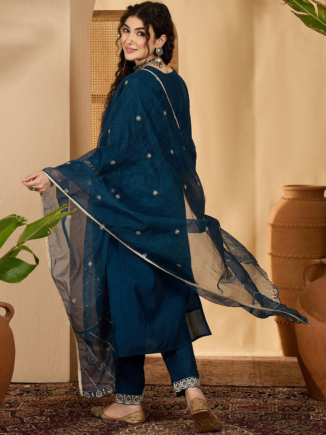 Women Ethnic Motifs Printed Kurta with Trousers & Dupatta