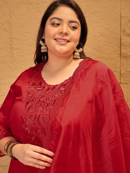 Dhiyona IN Plus Size Floral Yoke Design Straight Kurta With Trousers & Dupatta