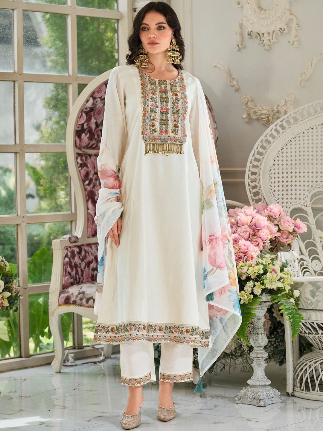 Dhiyona IE Floral Embroidered Regular Thread Work Kurta With Trouser & Dupatta