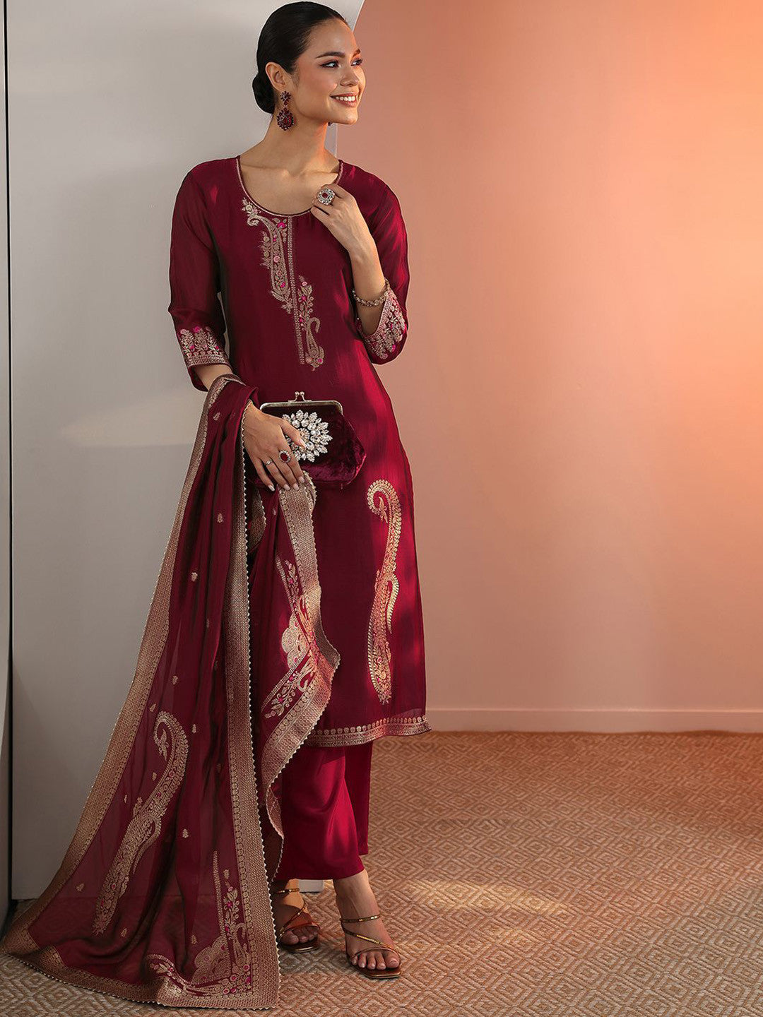 Women Paisley Printed Kurta with Trousers & Dupatta