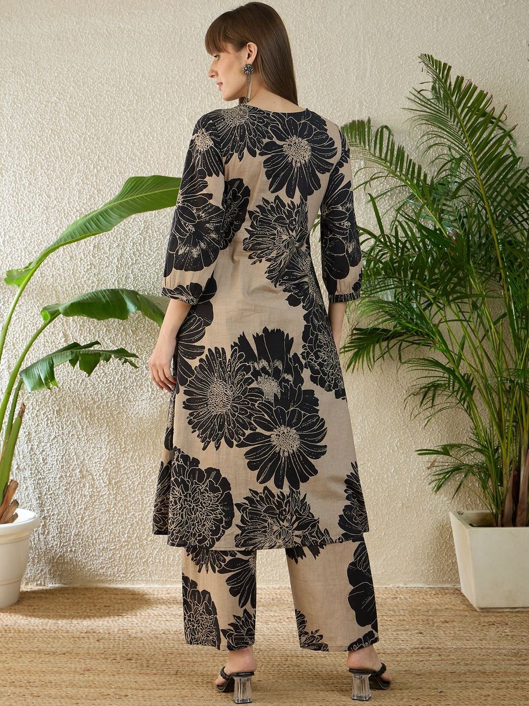 Dhiyona IE Printed V-Neck Three-Quarter Sleeves Pure Cotton Tunic And Trousers