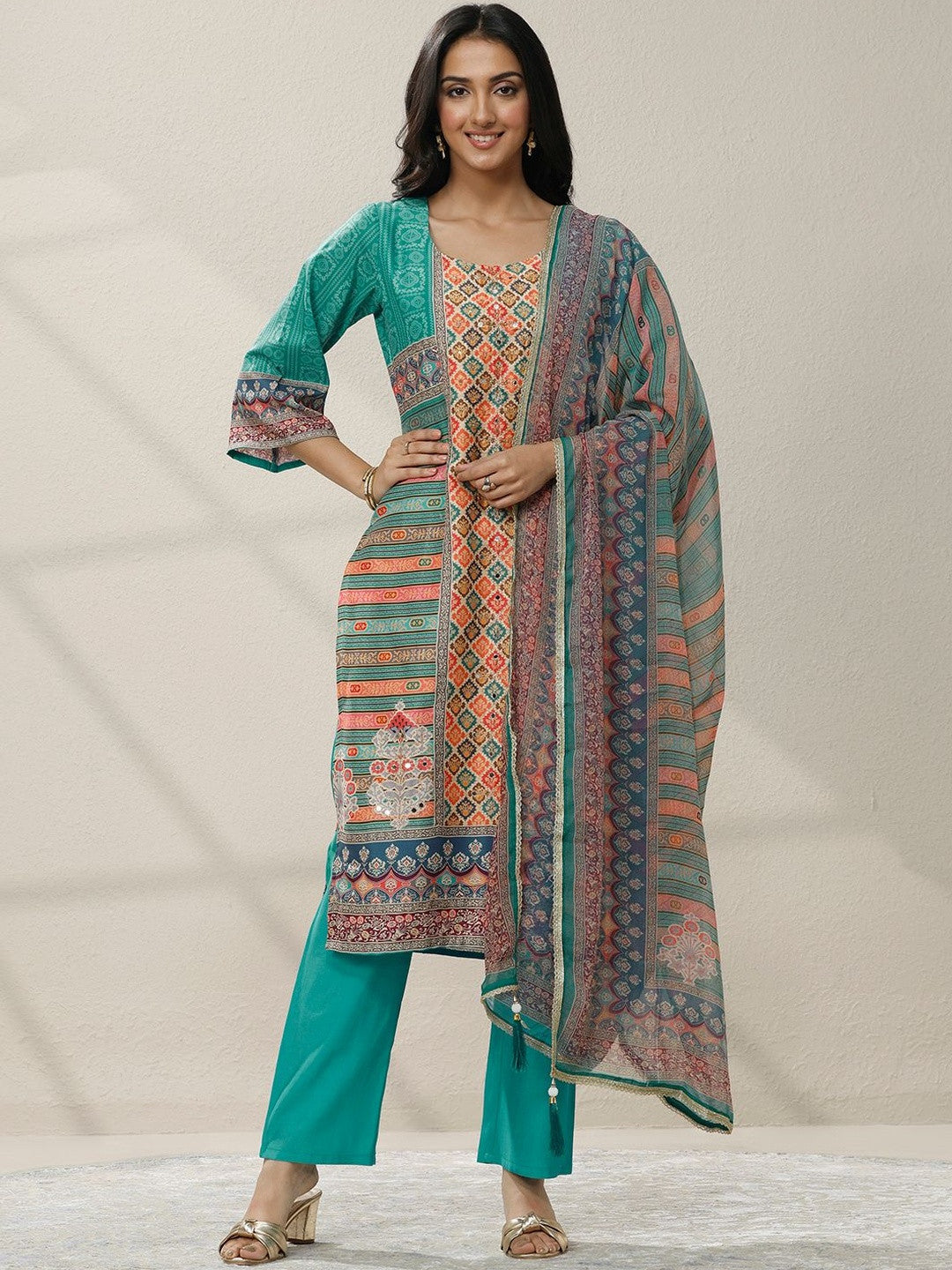 Women Ethnic Motifs Printed Regular Kurta with Trousers & With Dupatta