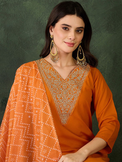 Dhiyona KL Women Ethnic Motifs Embroidered Regular Kurta with Trousers & With Dupatta