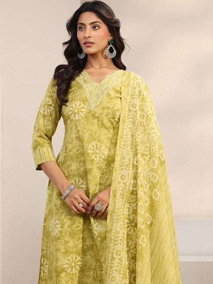 Women Ethnic Motifs Printed Regular Thread Work Kurta with Trousers & With Dupatta