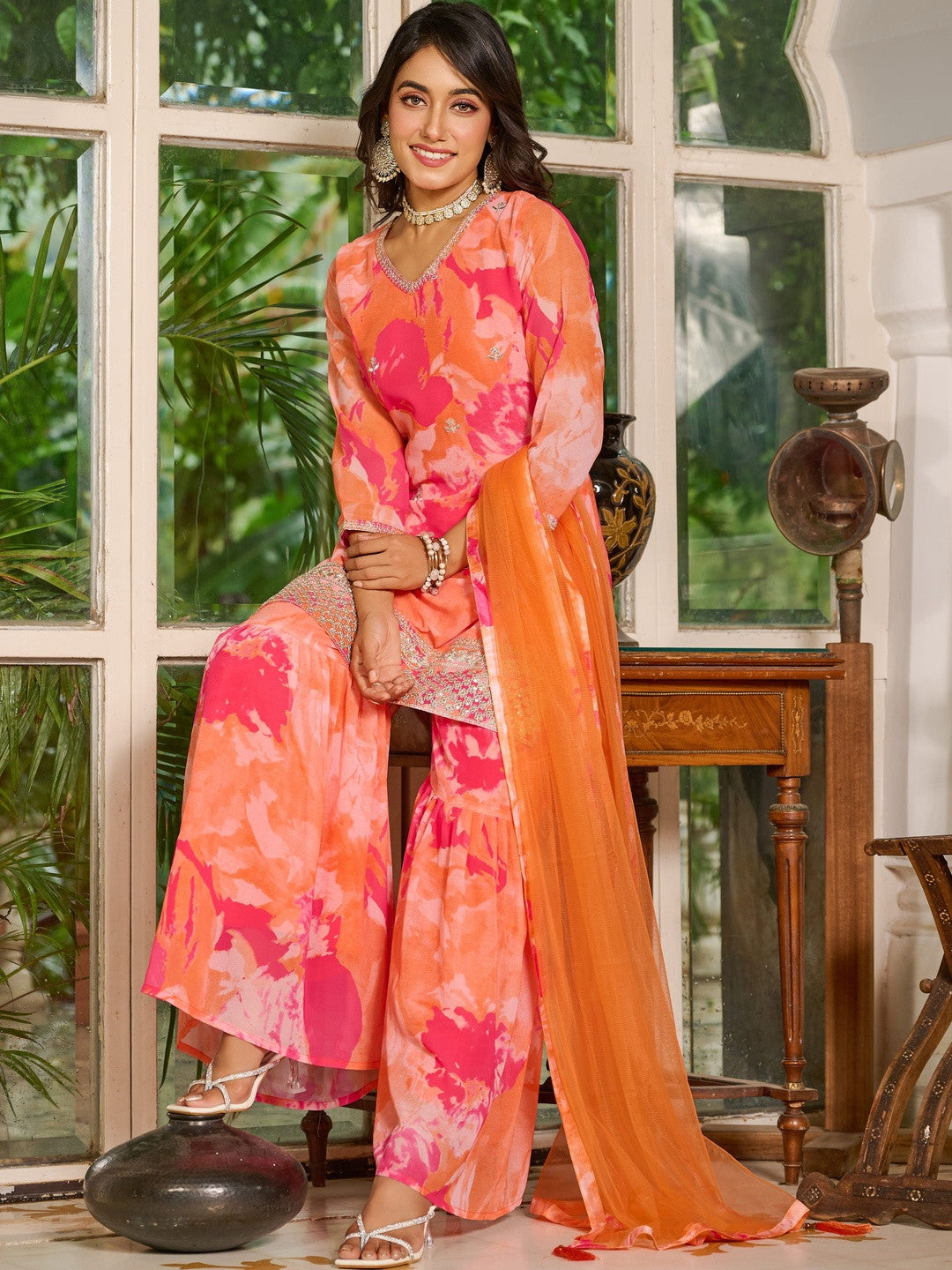 Women Printed Regular Kurta with Sharara & With Dupatta