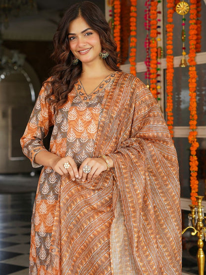 Dhiyona KL Ethnic Motifs Printed V-Neck Straight Kurta With Trousers & Dupatta