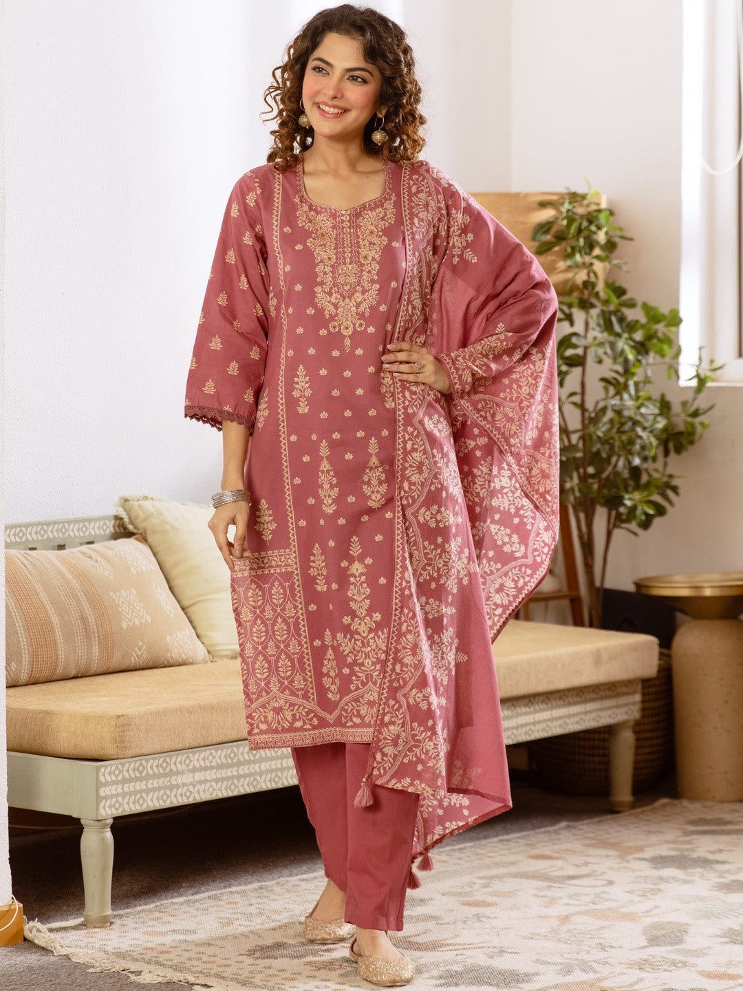 Dhiyona SN Printed Cotton Sweetheart Neck Kurta & Trousers With Dupatta