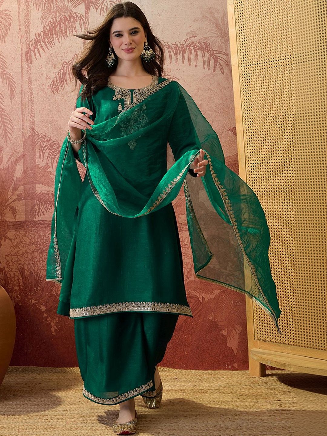 Dhiyona SN Embroidered Round Neck Kurta & Palazzos Kurta Set