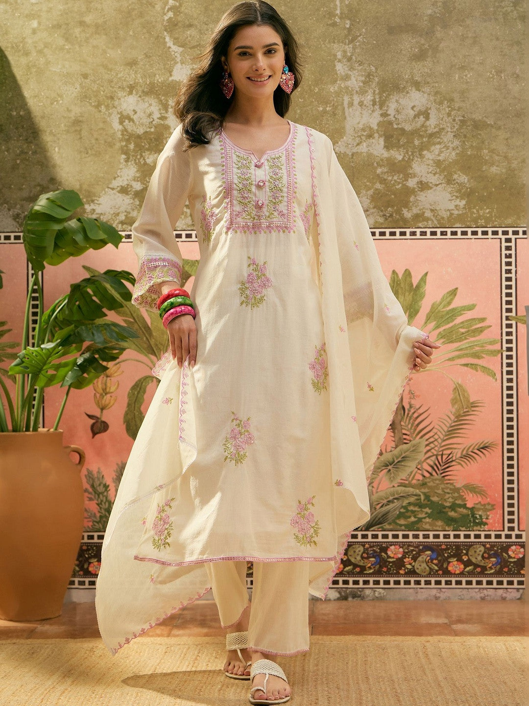 Women Floral Embroidered Regular Thread Work Pure Cotton Kurta with Trousers & With Dupatta
