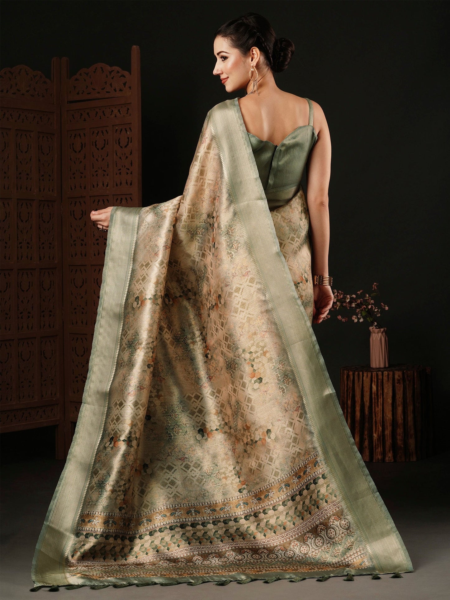 Women's Banarasi Silk Beige Printed Designer Saree With Blouse Piece