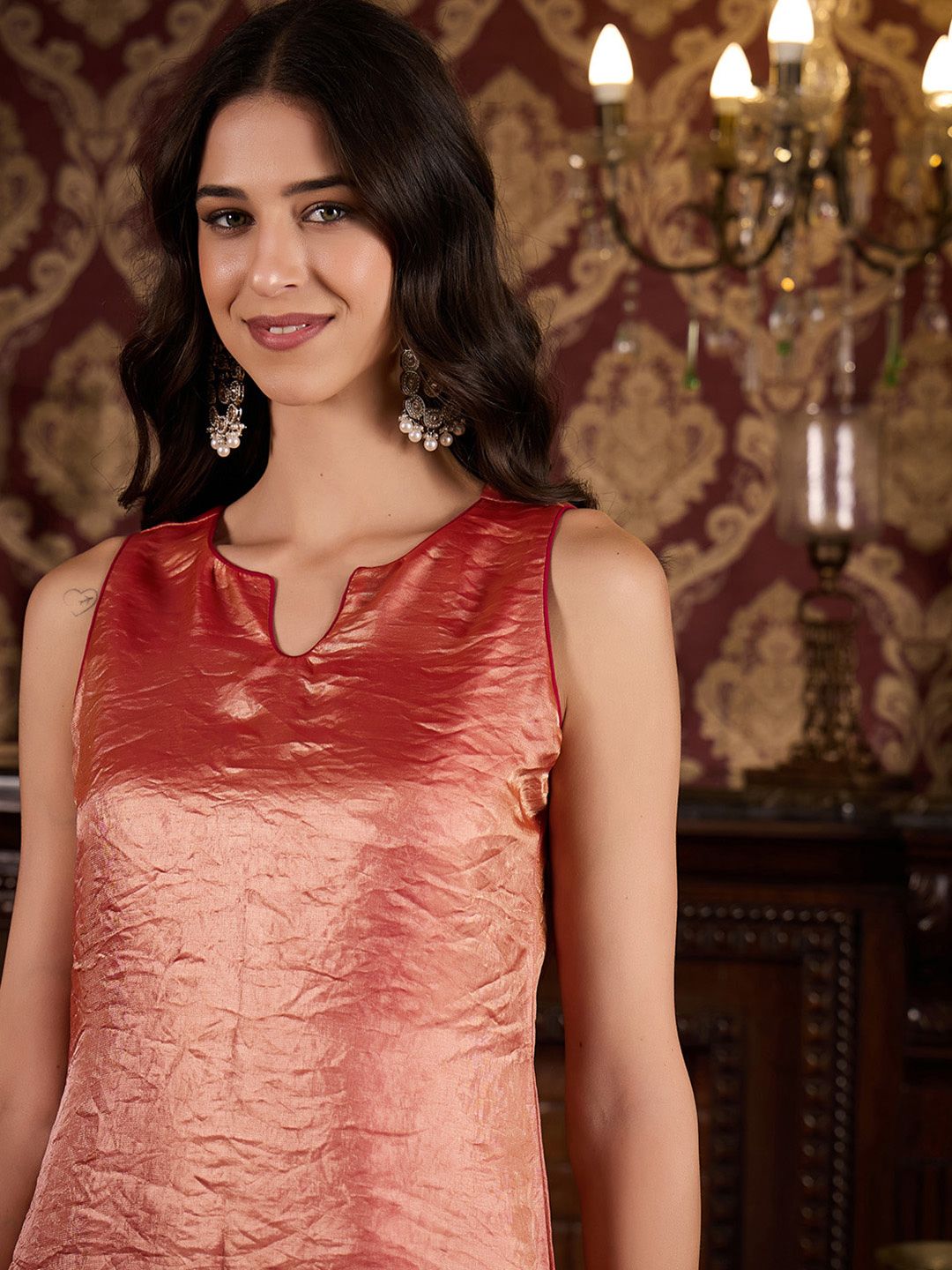 Dhiyona CH Women Textured Regular Kurta with Trousers